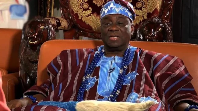 Oba Rilwan Akiolu e1553875727728 1280x720 1 e1698587398566